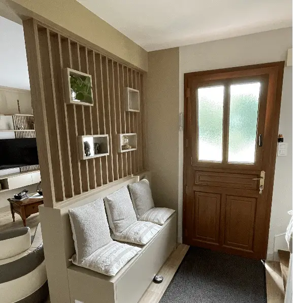 Aménagement et modernisation d'une pièce de vie, entrée salon séjour. Photo après travaux