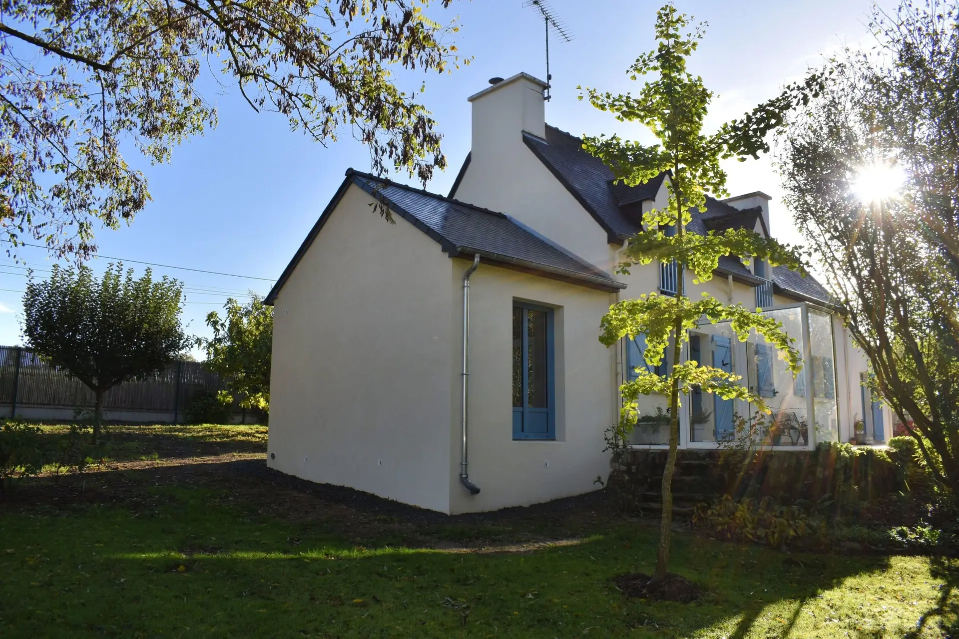 Extension de maison plain-pied à Corseul – Chambre et salle d’eau accessibles